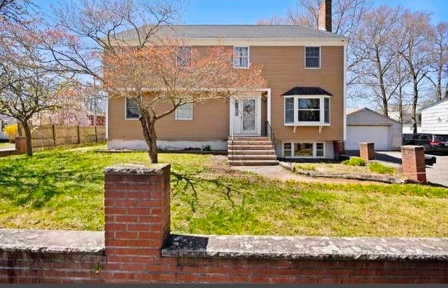 Building Photo - 36 Fitzgerald St