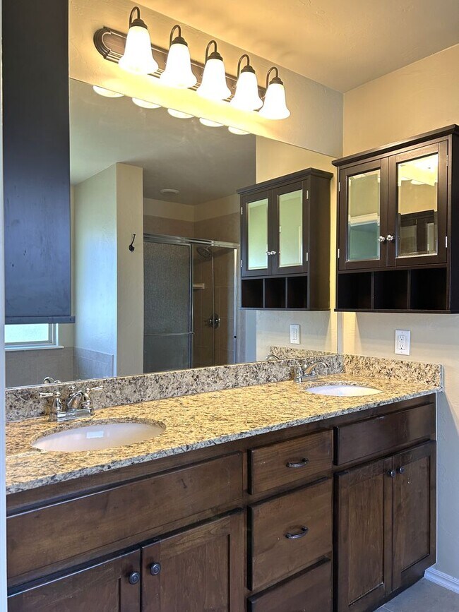 Building Photo - 9517 Crooked Creek Ln