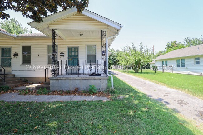 Building Photo - 1622 S Indianapolis Ave