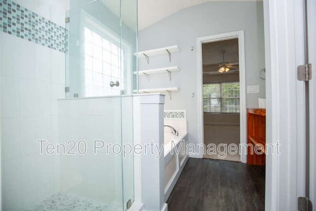 Building Photo - 2809 Dotti Dr