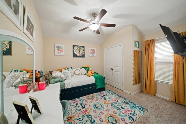 Building Photo - 20746 Redbud Rain Dr