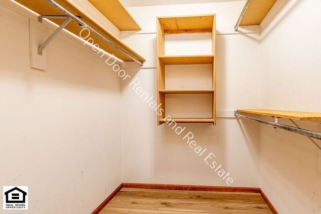 Building Photo - 1510 Fieldstone Dr