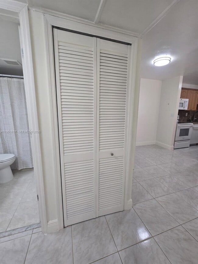 Building Photo - 15620 SW 80th St