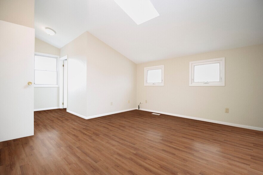 Building Photo - 6910 Brint Rd