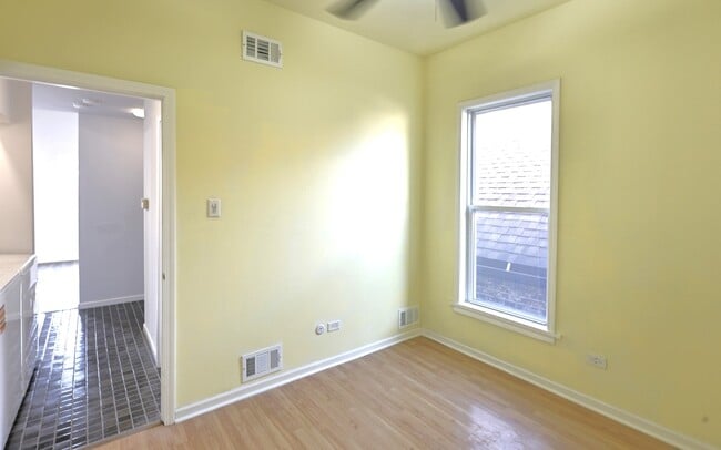 Building Photo - 3621 S Winchester Ave