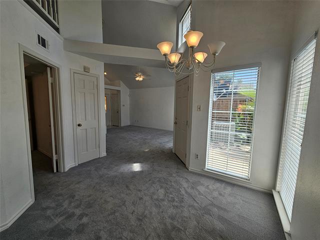Building Photo - 3155 Royal Ln