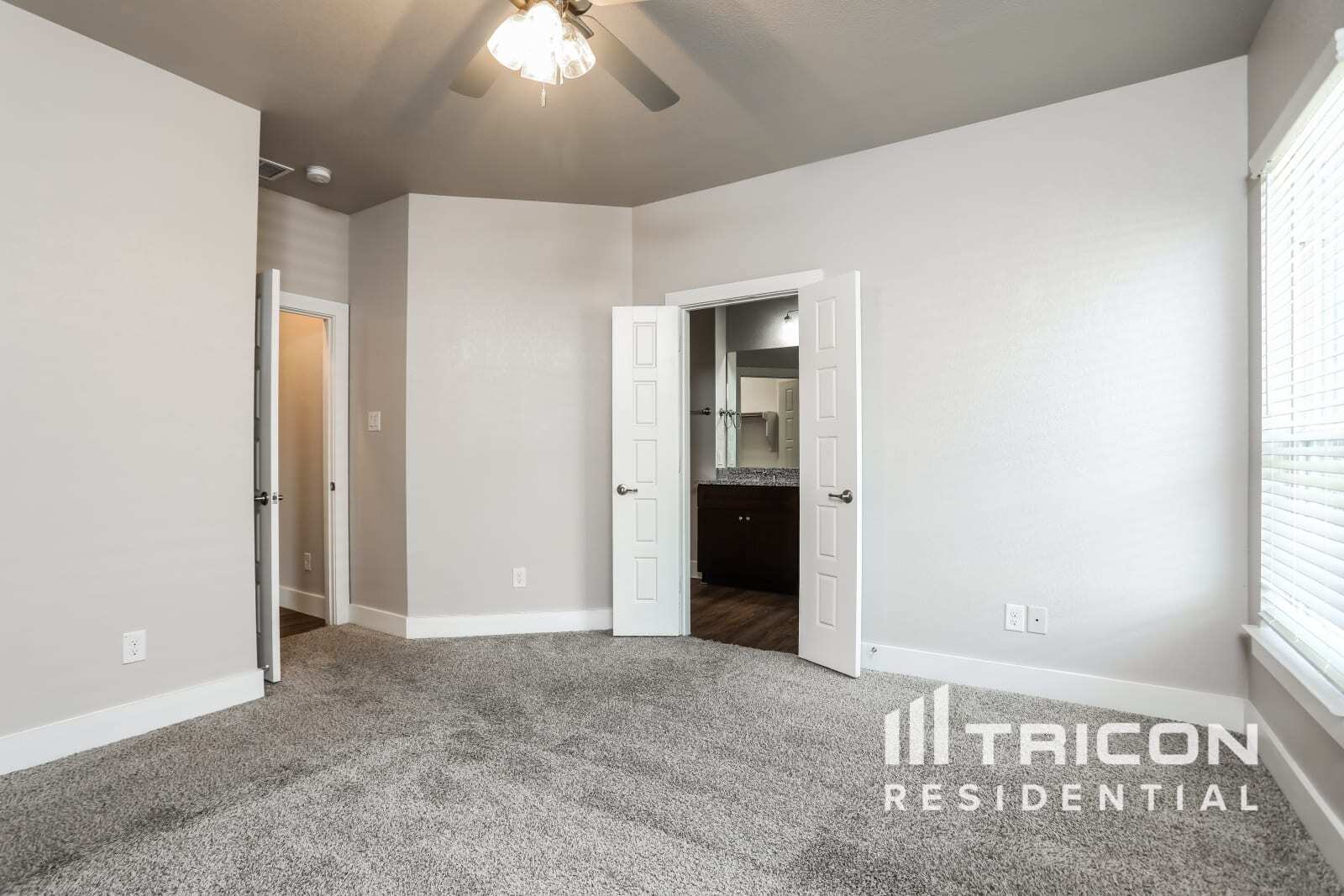 Building Photo - 10301 Ft Teran Trl