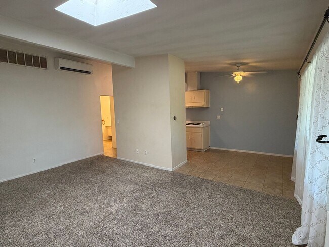 Building Photo - 540 Oakdale Ln