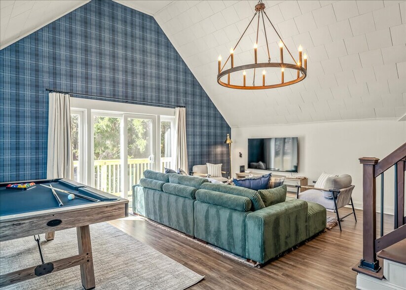 Building Photo - 117 Pond Rd