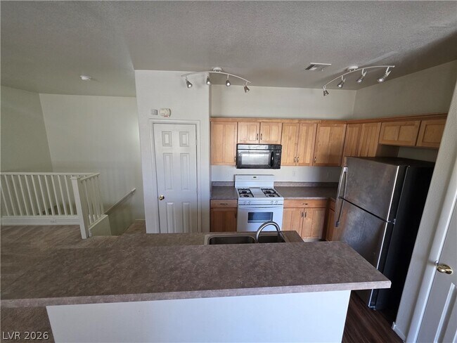 Building Photo - 6316 Beige Bluff St