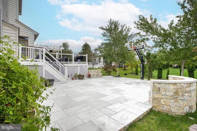 Building Photo - 42229 Majestic Knolls Dr