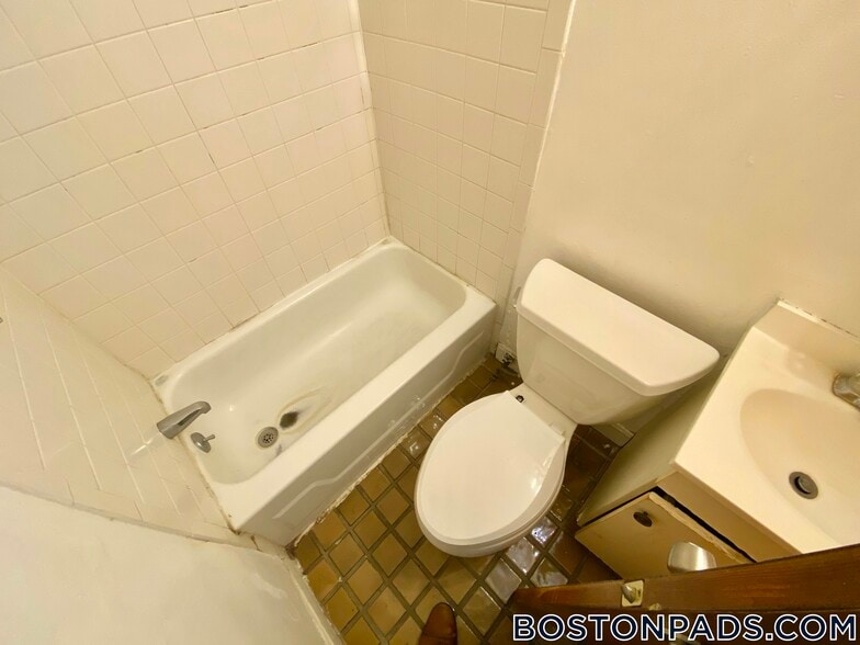 Building Photo - 55 S Huntington Ave