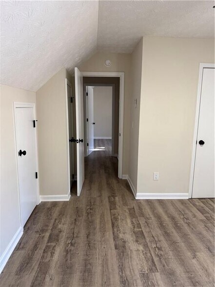 Building Photo - 5341 Ridgemere Ct