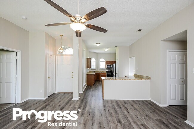 Building Photo - 207 Autumn Ct