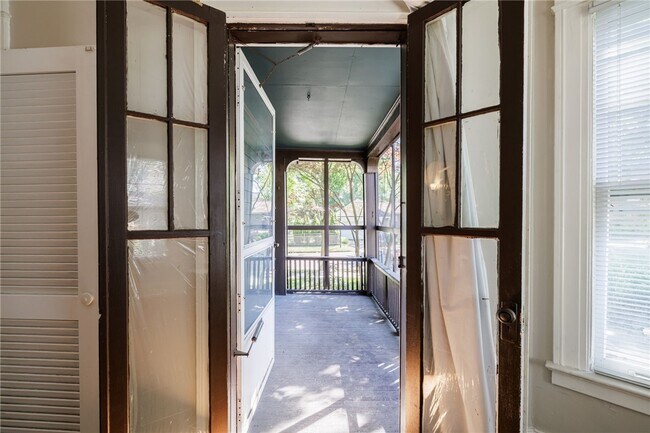 Building Photo - 420 Harvard St