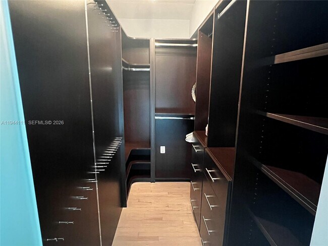 Building Photo - 2301 S Miami Ave