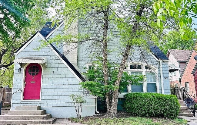 Primary Photo - 3437 Edgemont St