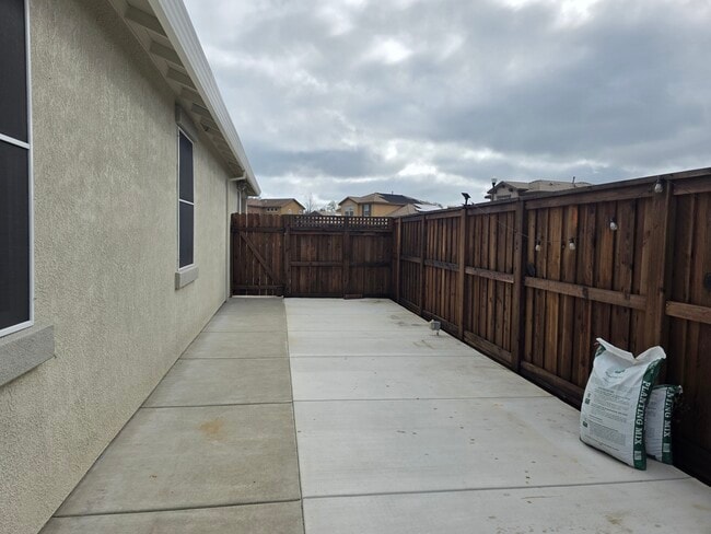 Building Photo - 3820 Giggs Way