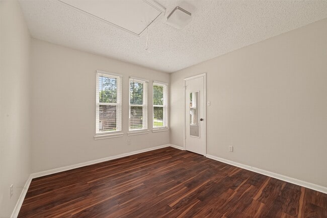 Building Photo - 14507 Ravenhurst Ln