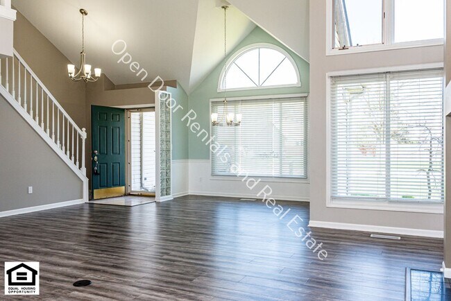 Building Photo - 8218 Fountainhead Dr