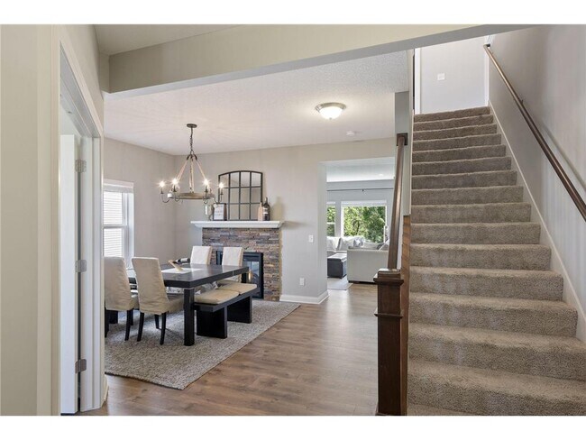 Building Photo - 5596 Orchard Cove