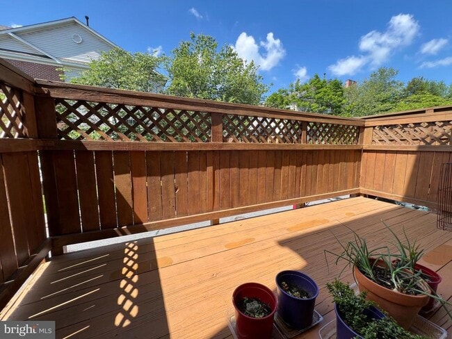 Building Photo - 6030 Helmsman Way