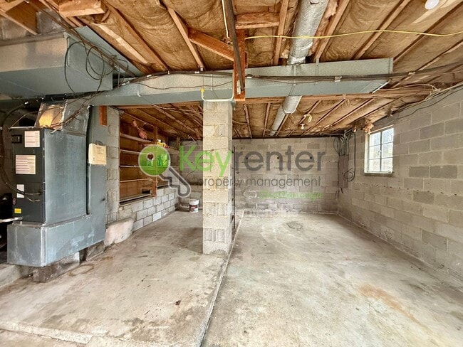 Building Photo - 1010 Summer St