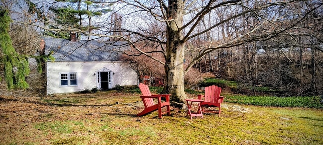 Building Photo - 21B Hoydens Hill Rd