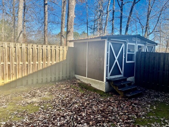 Building Photo - Huffaker Rd #240