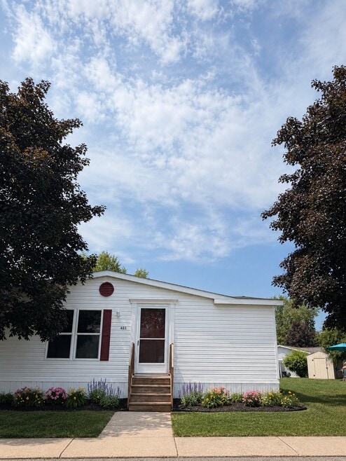 Building Photo - 403 Hunters Rill
