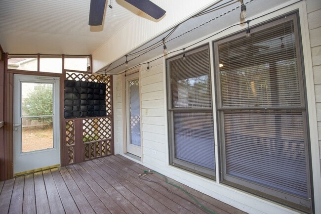 Building Photo - Charming 3 Bedroom Home in Pinehurst with ...