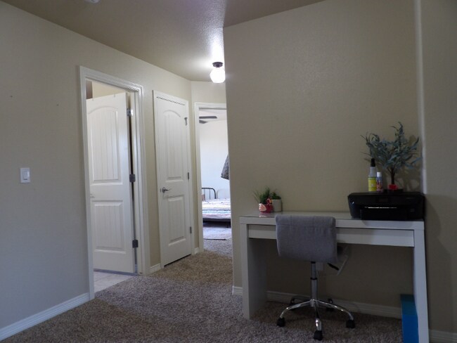 Building Photo - 6343 Wallowing Way