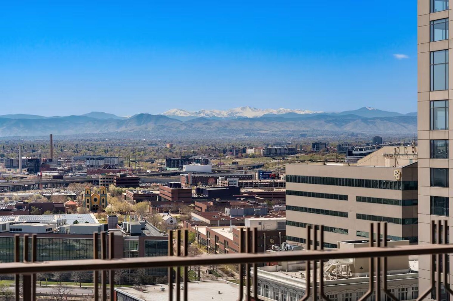 Building Photo - 1020 16th St Mall