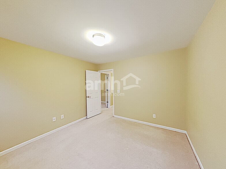 Building Photo - 492 Winter Haven Ln