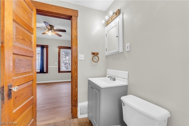 Building Photo - 4118 Clybourne Ave