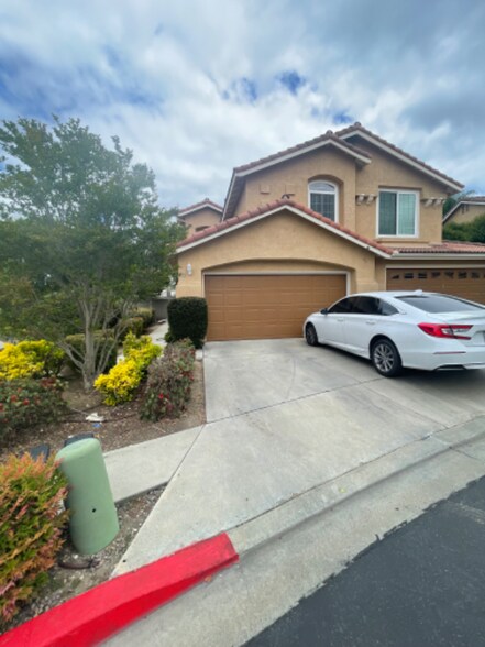 Primary Photo - 402 Ferrara Way