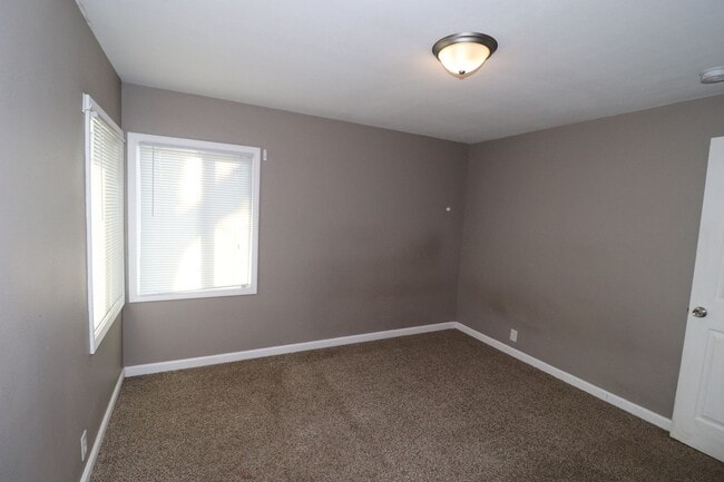 Building Photo - Family home for rent!