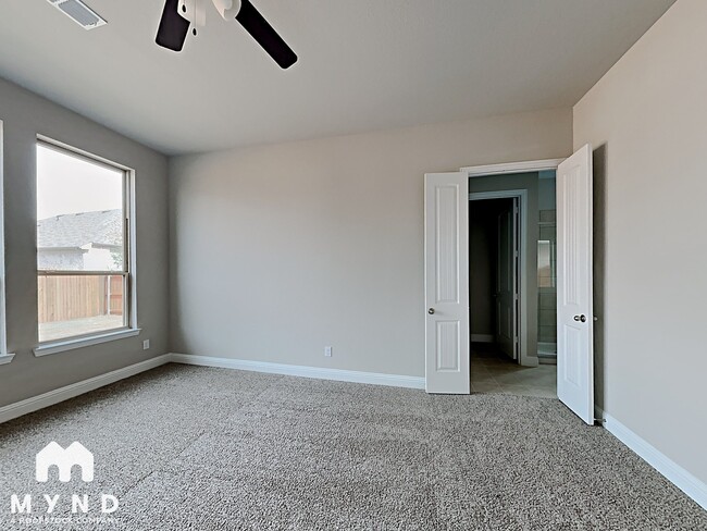 Building Photo - 14844 Gentry Dr