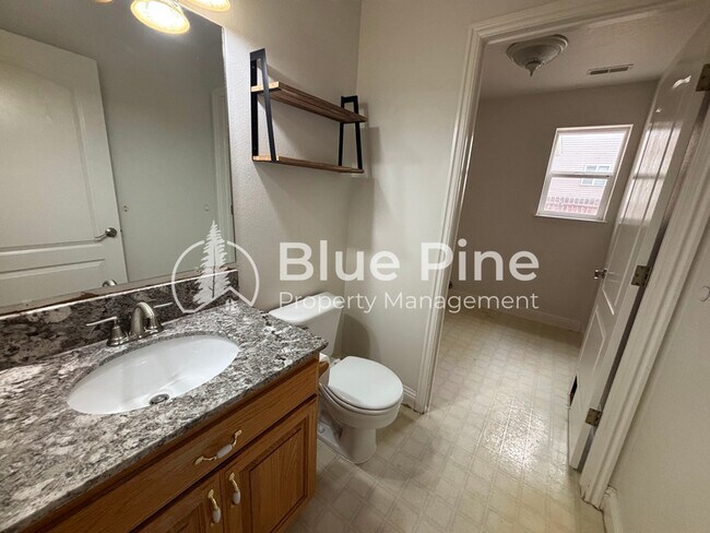 Building Photo - 2415 Northstar Dr