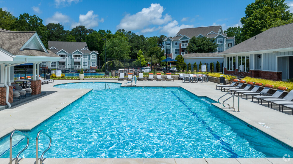 Resort Style Pool with Sundeck - Cambridge Apartments