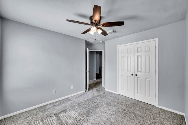 Building Photo - 7811 Holly Berry Ct
