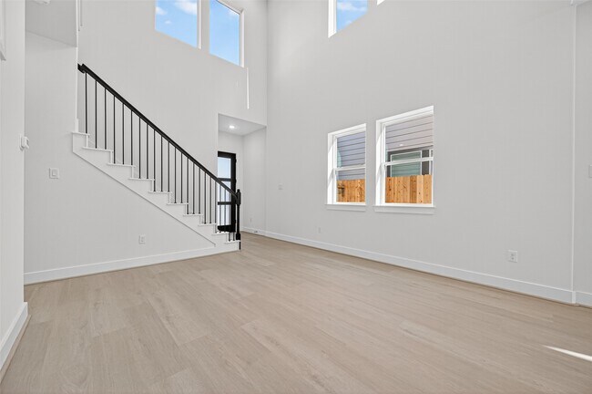 Building Photo - 4330 Avron Dr