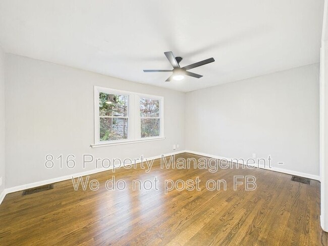 Building Photo - 7560 Prospect Ave