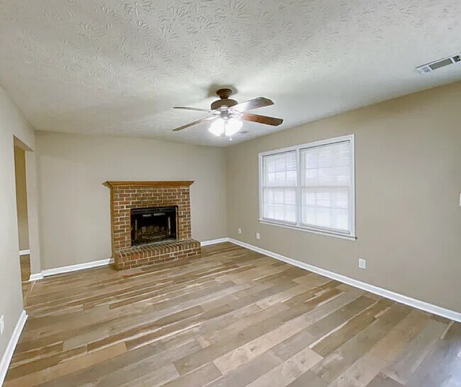 Family Room - 6341 Spout Springs Rd