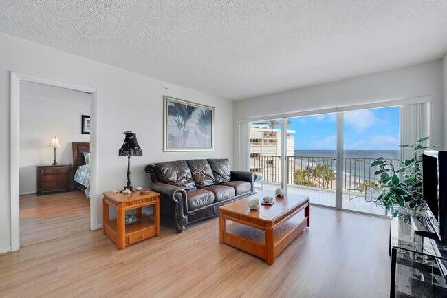 Building Photo - 3101 S Ocean Blvd