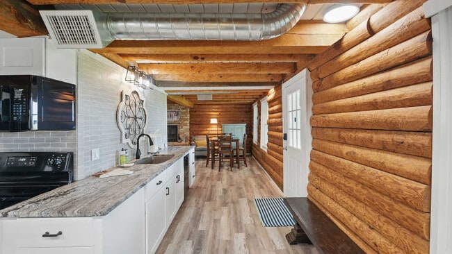 Building Photo - 205 Bravo Rd