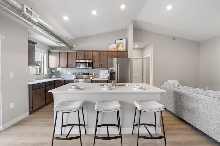 Primary Photo - Independence Townhomes