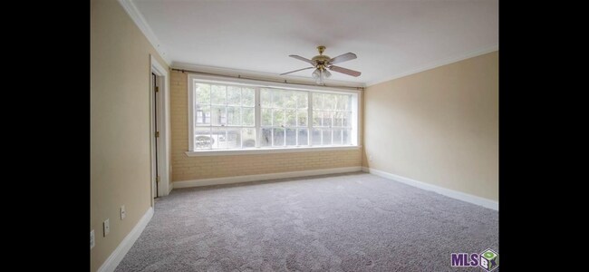 Building Photo - 136 3rd St