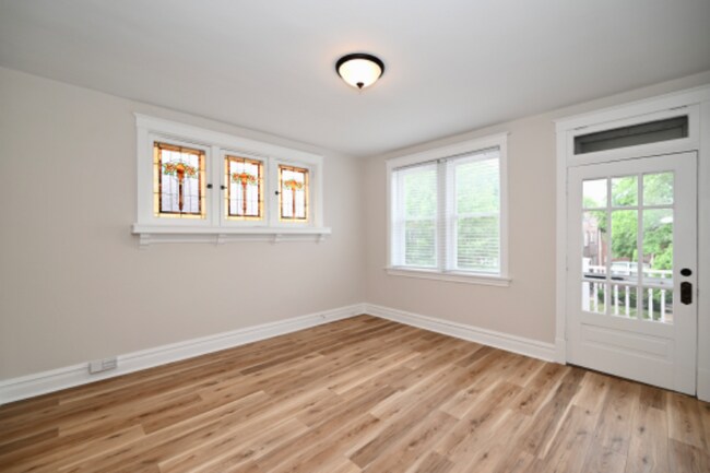 Building Photo - 4536 Shenandoah Ave