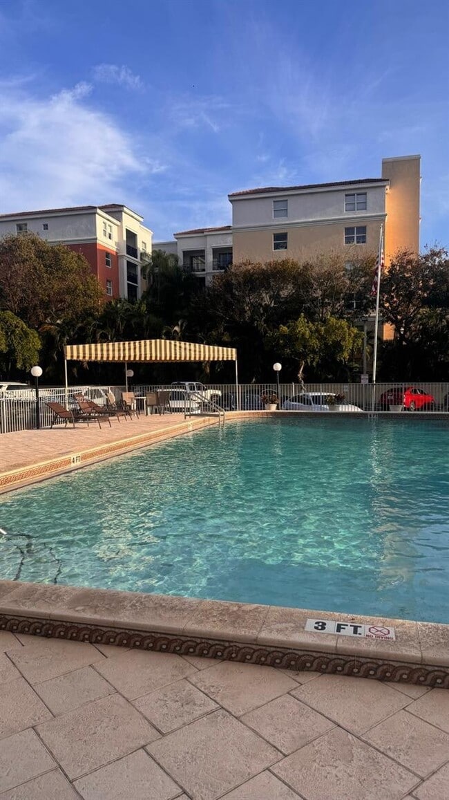 Building Photo - 200 172nd St